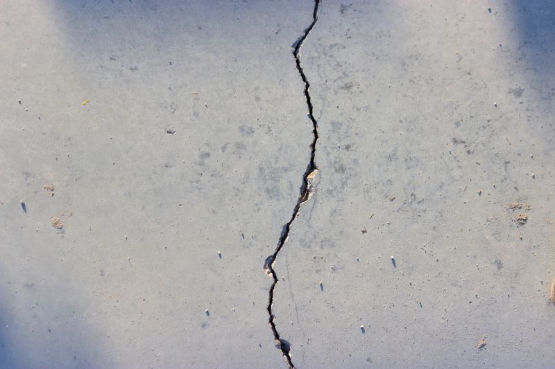 Pool Crack Repair Costs — Cost of Pool Crack Repair